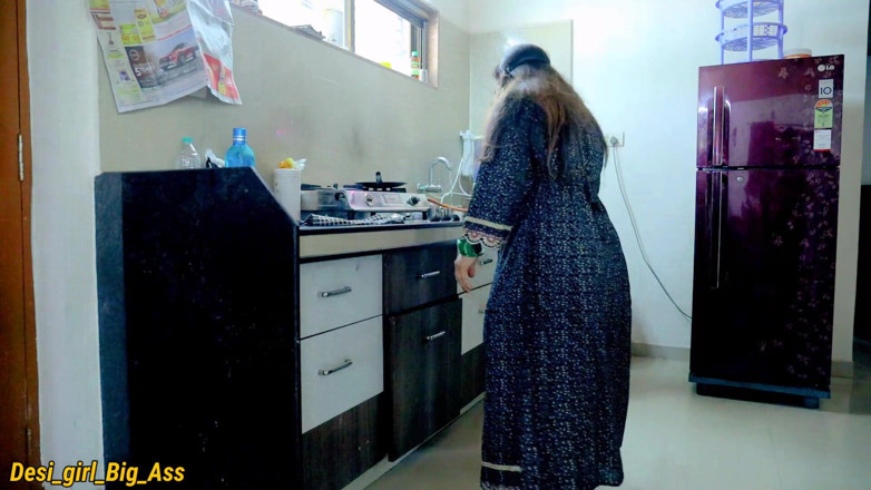 Nadiya: Quatuor torride dans la cuisine