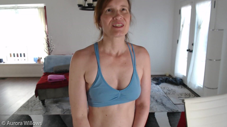 Aurora Willows: Fingering dan jalan sambil bugil