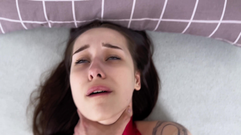 HannahKim: Home Sex with My Stepsister