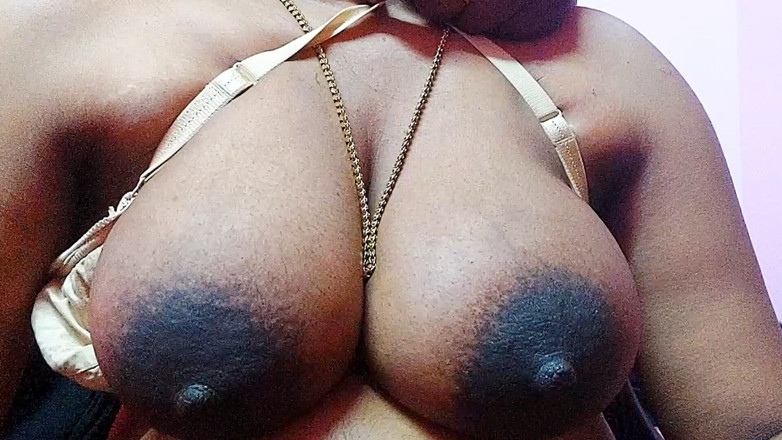 Desi Mohini: Індійський викладач коледжу