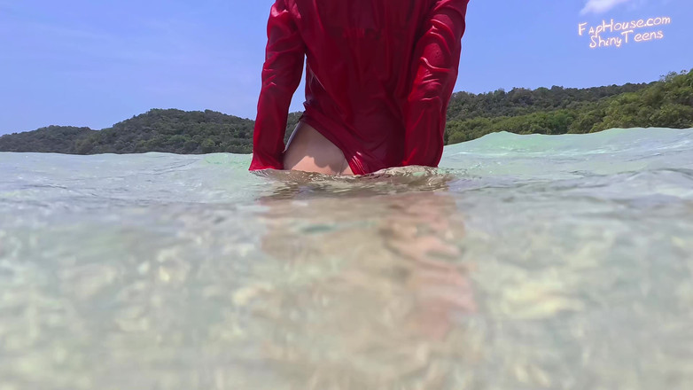 Shiny teens: 910穿着水下连裤袜