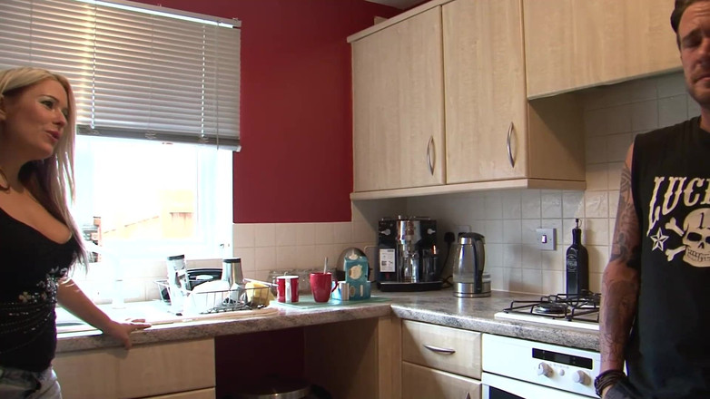 THAGSON: Prawdziwe gorące sceny MILF Sub 04