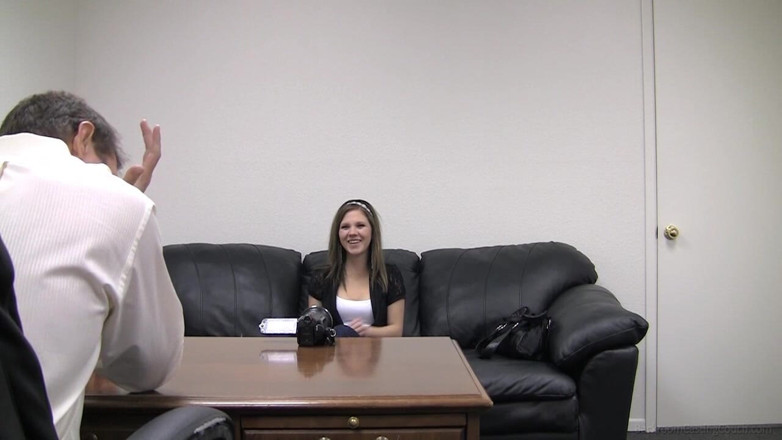 Backroom Casting Couch: Kobi und gina