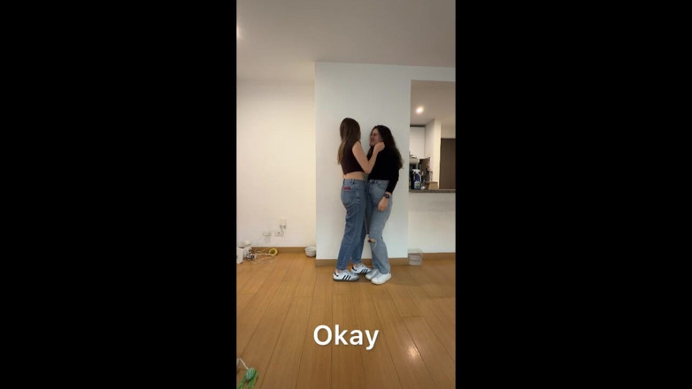 scarlettandc: Foot Fetish Between Lesbians