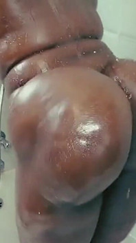 หีใหญ่ SSBBW ผายลมอ้าปากรู