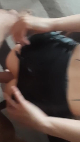 Shiny leather assfuck: Cur lucios al iubitei futut în pantaloni de piele