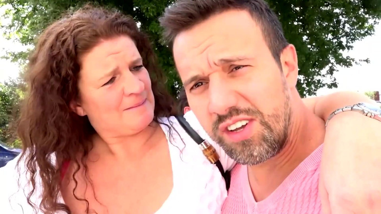 Deutschland porn: Natürliche mollige milf mit dicken möpsen fickt