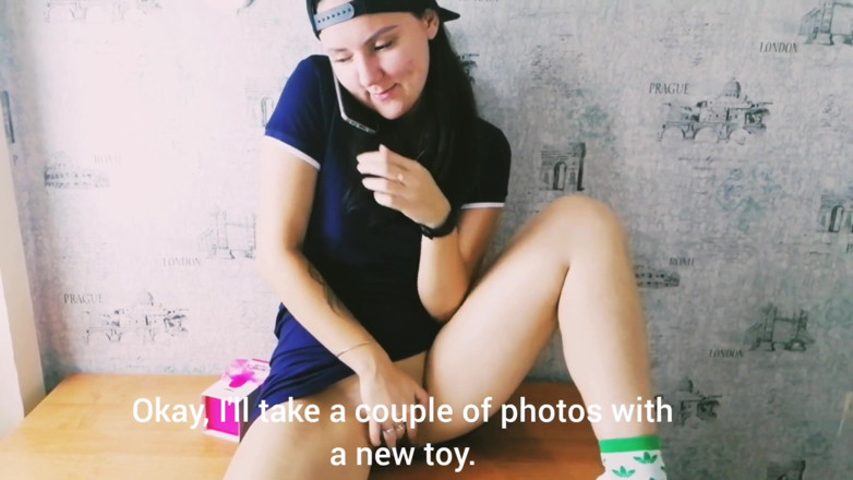 Caroline_Gray: Moje první zkušenost s masturbací s hračkou. perfektně dokončen a...