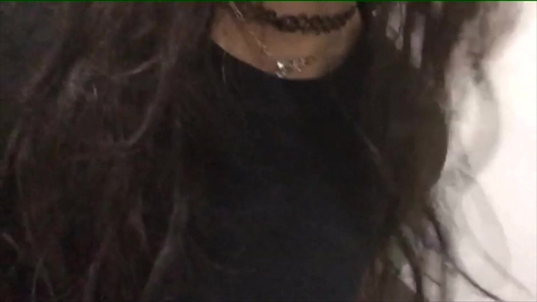 Adorable Teen: 얼음으로 보지를 자위하고 신음하는 겸둥이 젊은 변태 라티나! Mm Jiji