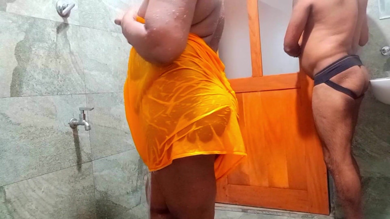 Naughty Jaanu: Hintli desi tanrıça yalamak için köle buldu, göt deliğini ve...