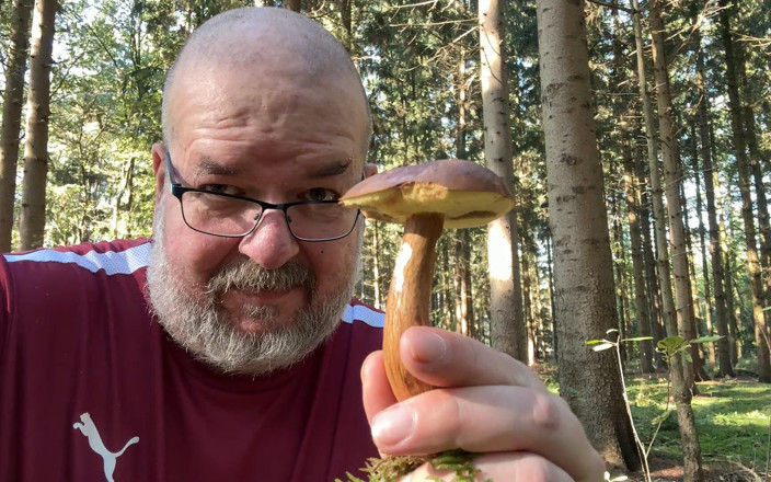 Qualzucht: First in the Forest, Picking Mushrooms. and Then