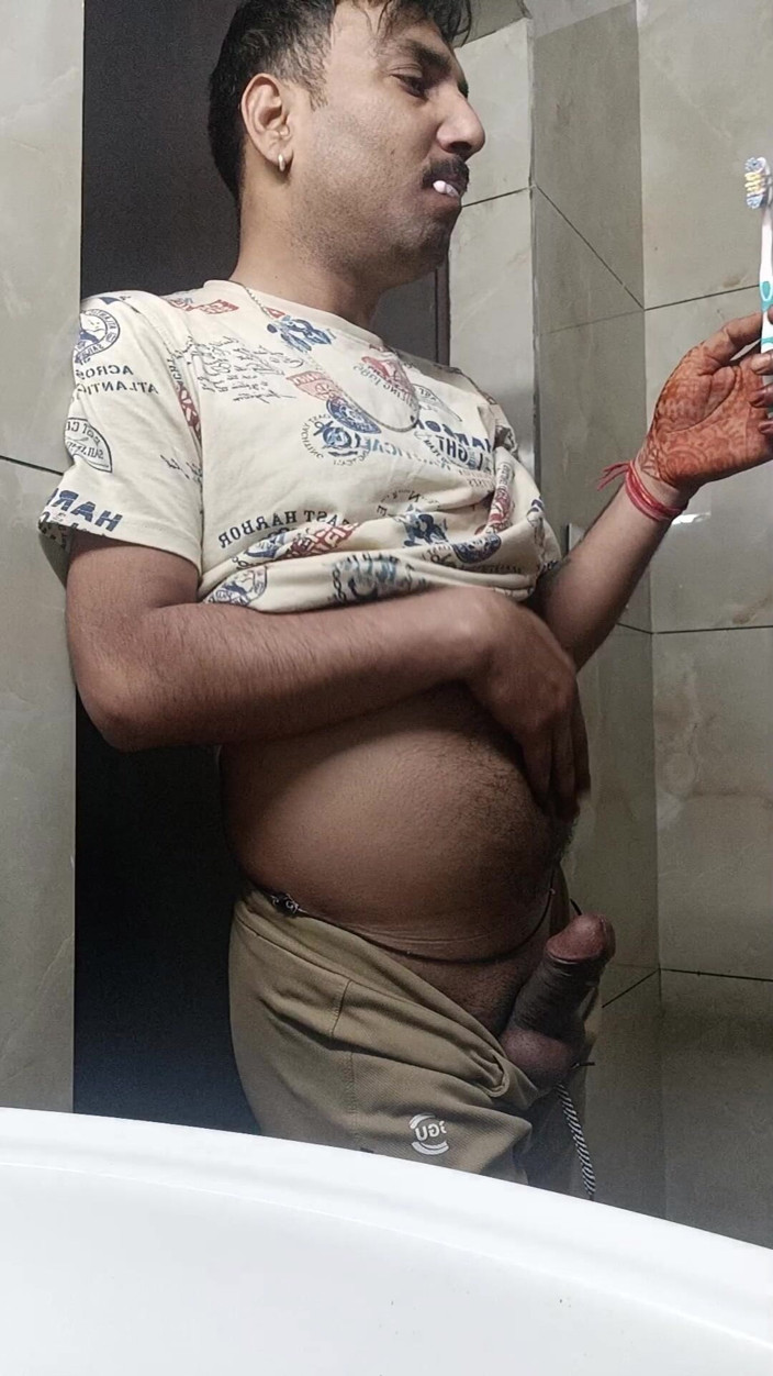 Rajasthani-old-lover: Indian Desi Man cieszyć się prysznicem i pokazem mistrzowskim z...