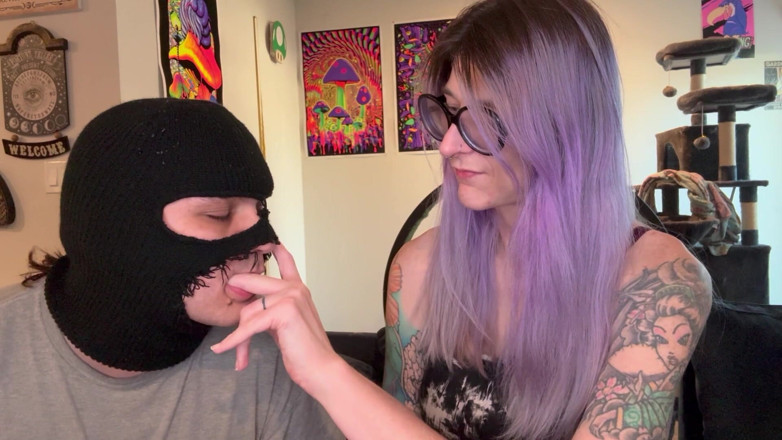 Peppermint Giantess: 67 Goddess Finger &amp; Hand Biting &amp; Worship