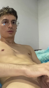 Chlap mu chce dát hodně spermatu