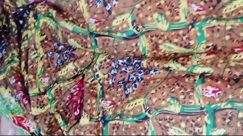 Asian girl videos: Жінка в хіджабі буде доброю, коли її виводять на вулицю