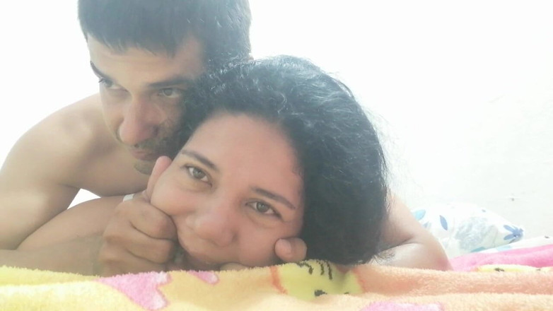 Valkyrie and Luigy Couple: Přítelkyně chce tvrdě šukat v bílém prádle