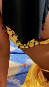 Mi amiga musulmana sexy llamó a casa y disfrutó follando duro sexo anal