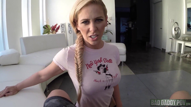 BadStepFamilyPov: Cherie deville bekommt von ihrem stiefvater ihren arsch zertrümmert