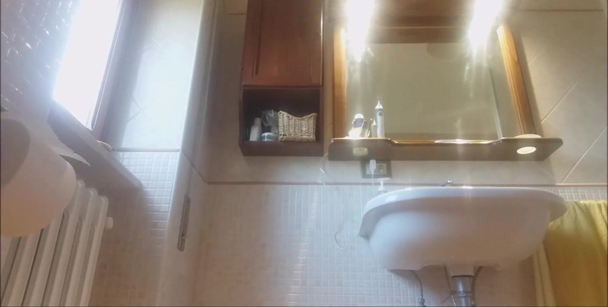 savannahamatoriale: What a Scurrilous Thing! Beautiful Italian Pee on Your Penis...