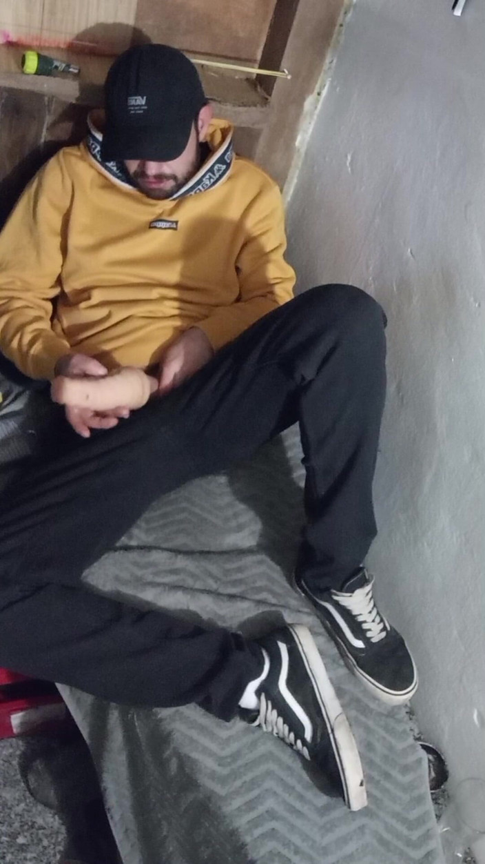 jerkofflover: Melancap Di Kabin Di Katil