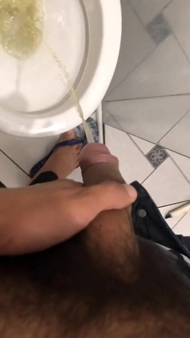 Pissing (Virtualboyofc)