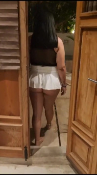 Merlinamx, Busty Sinaloense Mexican Latina Walking in Miniskirt Masturbating