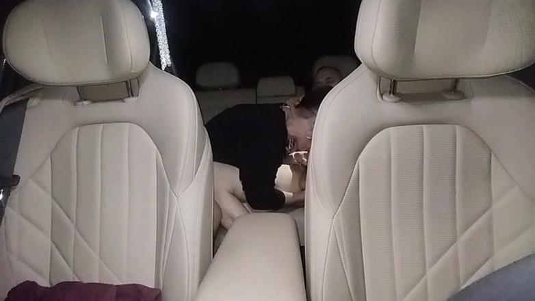 Johny84helen: Seks di jalan raya: kami menyetir ke kantong kami untuk...
