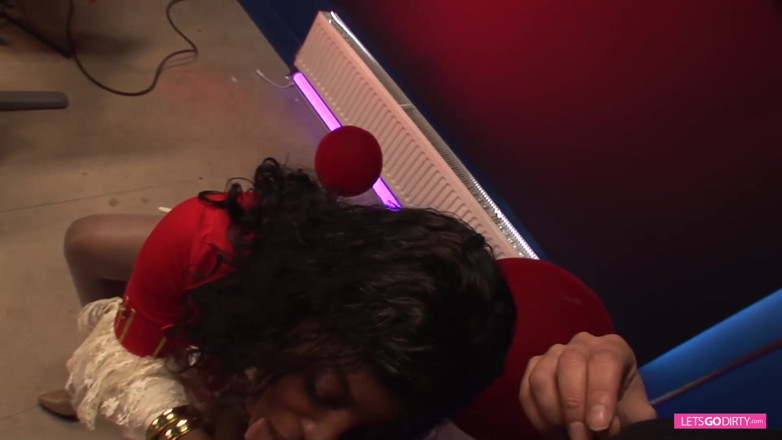 Onlyvids: Super sexy nubian babe gets screwed