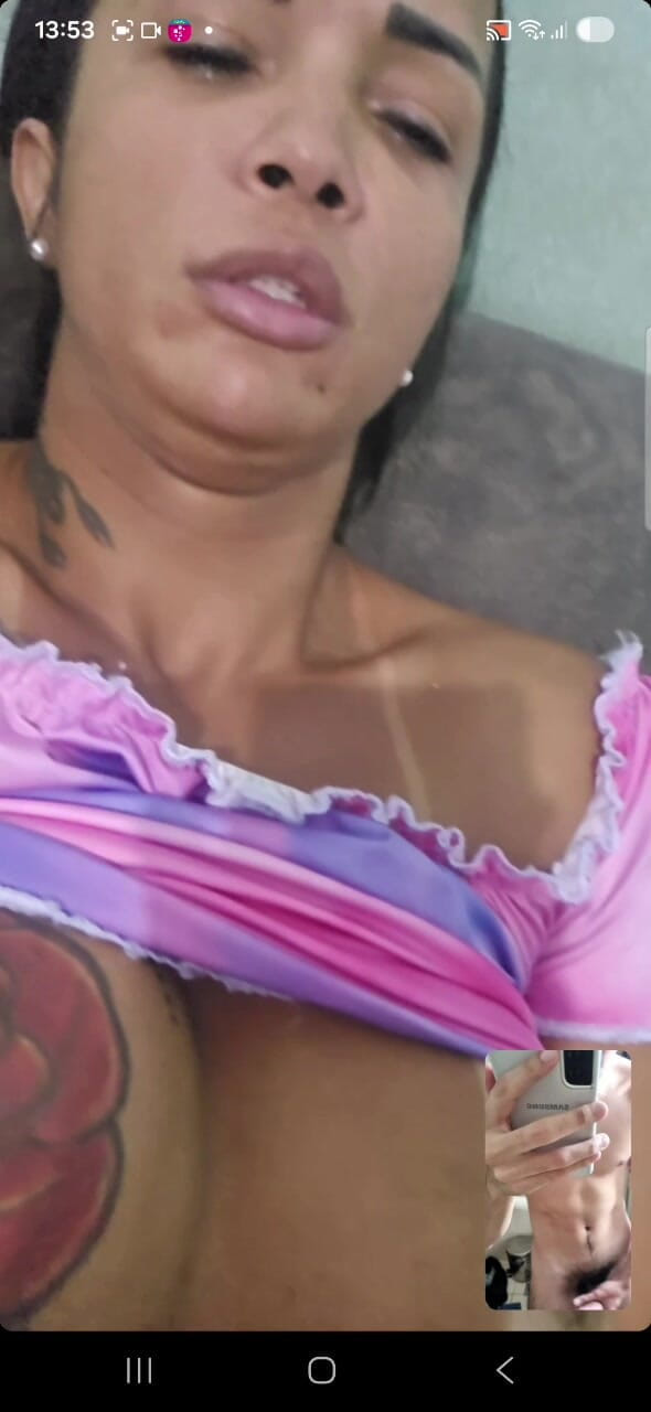 Renata Frazao: वीडियो कॉल