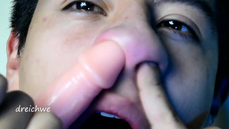 Dreichwe: Dildo v nose