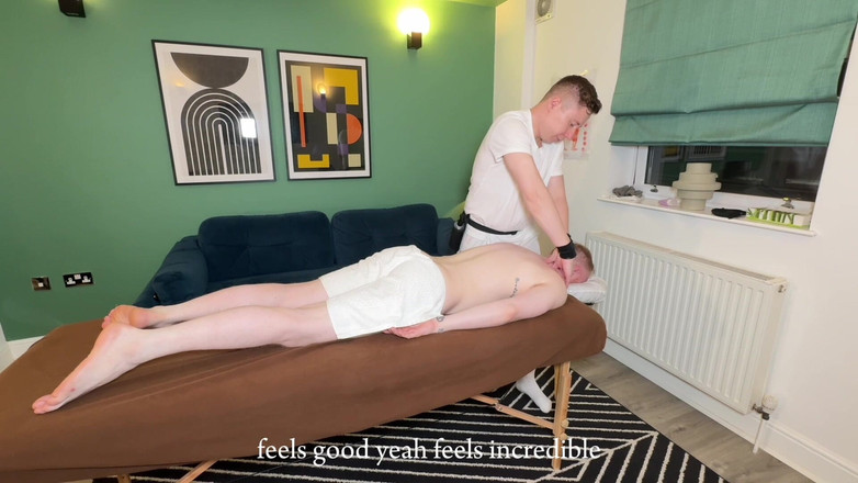 8IncherGinger: Il massaggio si trasformava in una scopata calda