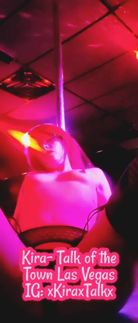 X_Asphxyia_X: La spogliarellista di las Vegas in topless sul set sul...