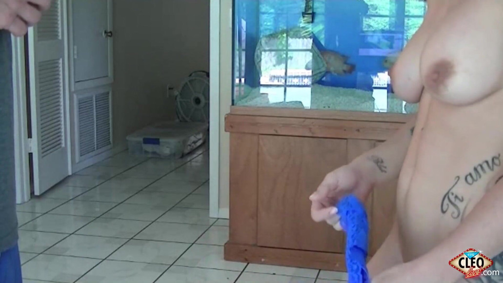Cleo: Cleo loves giving a slippery handjob!