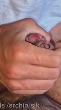 Yanlışlıkla köylü adamın büyük yarağını gördüm, büyük yarağını sıvazlıyor ve ona bir sürü kalın sperm bırakmasına yardım ettim!