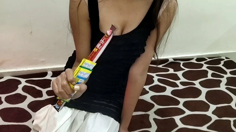 Saarabhabhi6: Desi Indian College Girl Ko Chocolate Dekar First Time