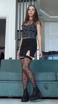 Mostrando Como Minhas Novas Meias Parecem Com Roupas Diferentes