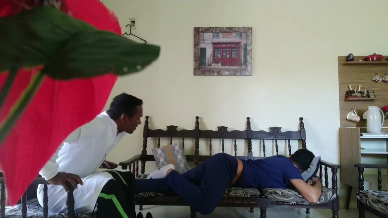 MiguellTrajano: Va bene, dottore, ora puoi venire nel mio culo - Parte 1