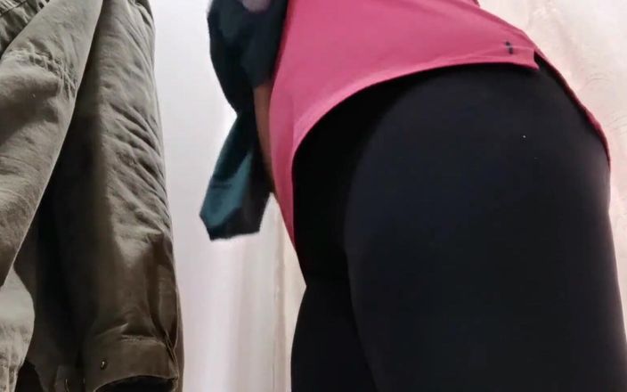 Nicoletta Embassi: Nicoletta fala sujo para você e mostra sua bunda perfeita...