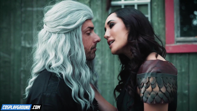 Cosplayground: Chloe Amour bierze długiego kutasa Geralta, aż wypełni jej cipkę...