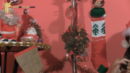 Foot Fetish HD: Carla berseronok dalam pakaian Krismas
