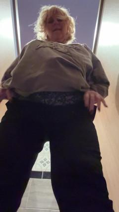 catherinecan69: Saya Berasa Sangat Miang Semasa Saya Keluar Semalam