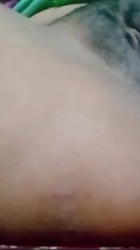 Desi indyjska dziewczyna zastosowana olej w jej cipce i wyjęty wody z jej cipki w gniewie