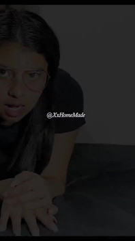 Mica mea soră vitregă studentă mi-a oferit virginitatea tuturor găurilor ei