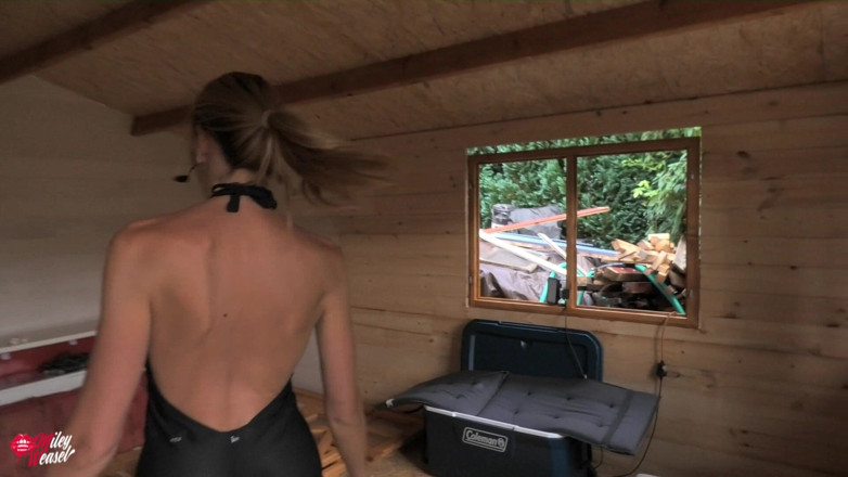 Miley Weasel: Hotwife!! Horny Blonde MILF Gets Fucked by a Craftsman!!
