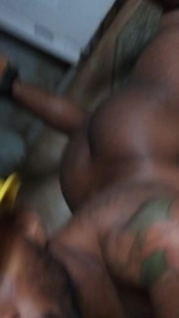 Mông to