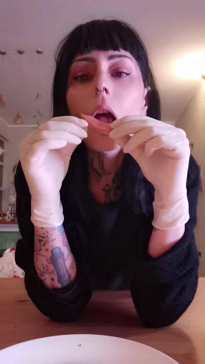 Your italian goddess: J’ai faim maintenant en mangeant des gants blancs de saumon,...
