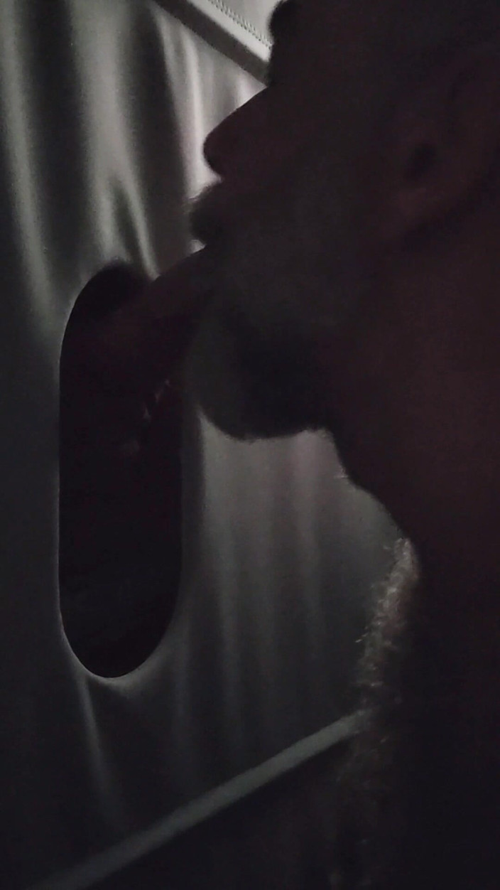 JackvanDean: Am gloryhole bärtigt