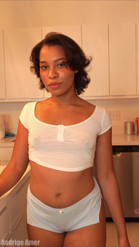 A Warm Home Welcoming - Ami Bue