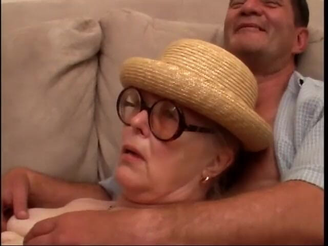Granny X: เซ็กซ์หมู่กับยายแก่