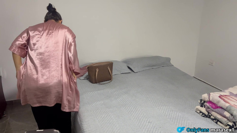 MaRaSexx: Pieprzy swoją macochę w pokoju hotelowym